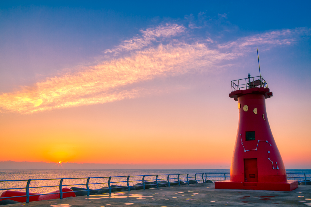  Cheomseongdae Observatory (a replica of the original in Gyeongju) 